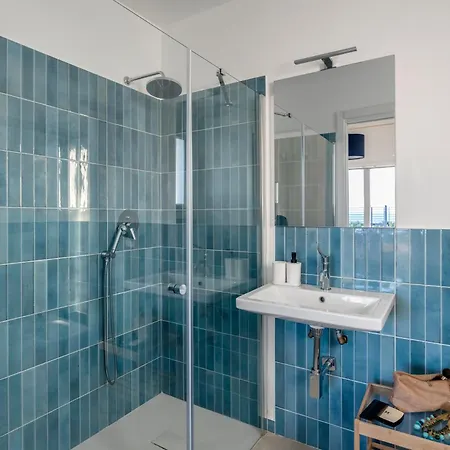 Con Piscina E Sul Mare Vila