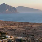 Con Piscina E Sul Mare