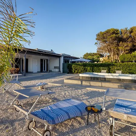 Villa Con Piscina E Sul Mare *